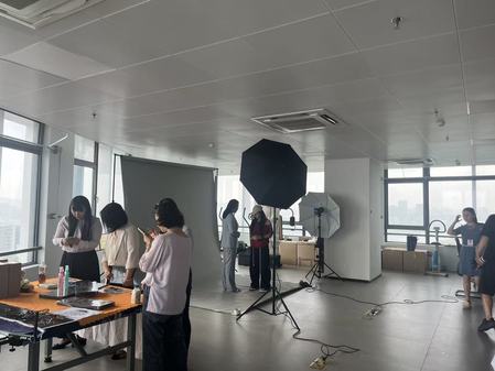 人文学院工会2025年教师节系列活动顺利开展，摄像及制作服务为活动添彩
